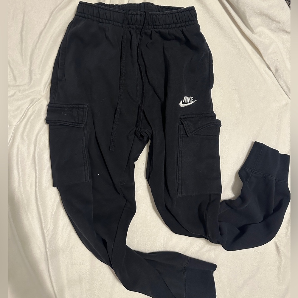 Black Nike women’s sweatpants